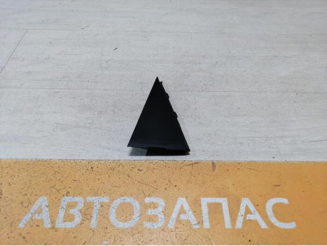 Ceed накладка двери задняя левая уголок