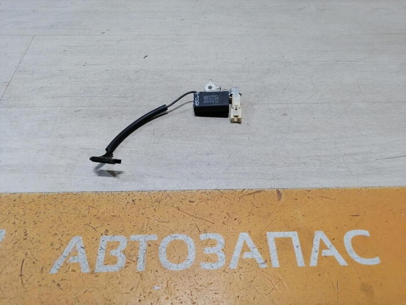Corolla конденсатор реле