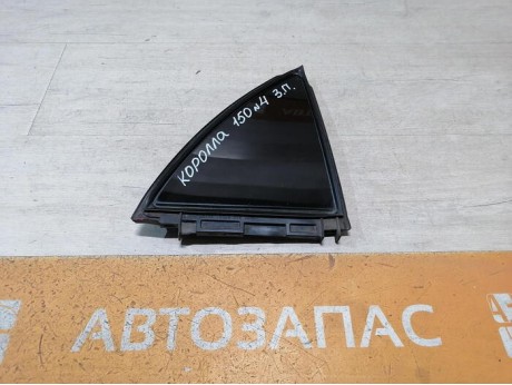 Corolla форточка правая