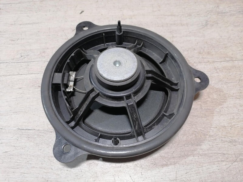 Almera G15 динамик