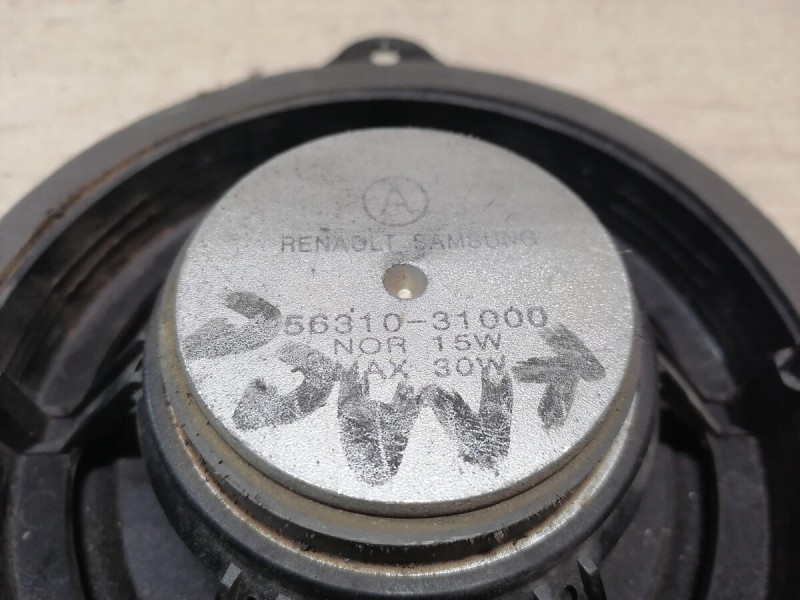 Almera Classic динамик двери