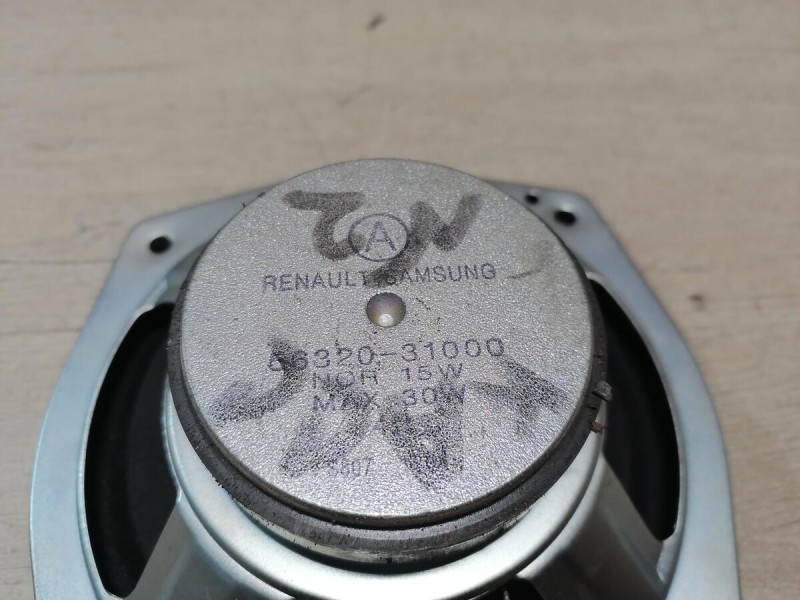 Almera Classic динамик задней полки