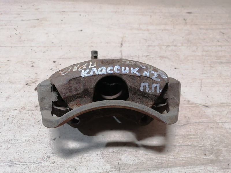 Almera Classic №2 суппорт передний правый