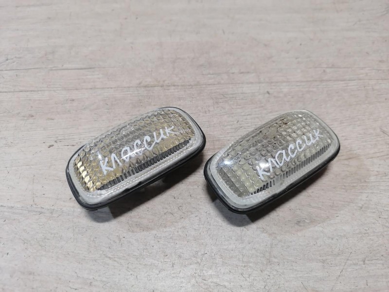 Almera Classic №3 повторитель поворота в крыло