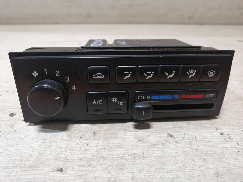 Almera Classic №4 блок управления кондиционером