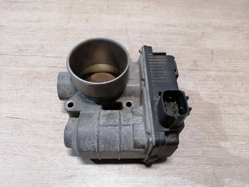 Almera Classic №4 дроссельная заслонка 1,6