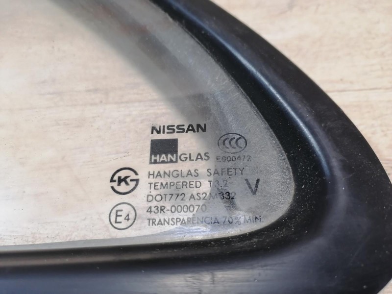 Almera Classic №1 форточка левая
