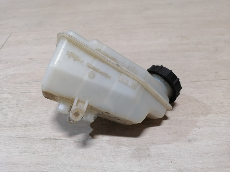Almera G15 №10 бачок тормозного цилиндра