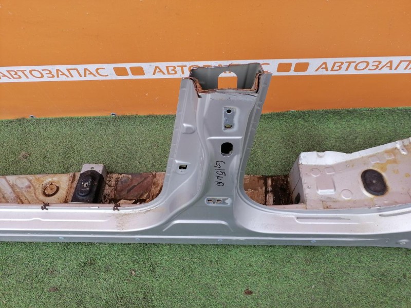 Almera G15 №10 порог левый