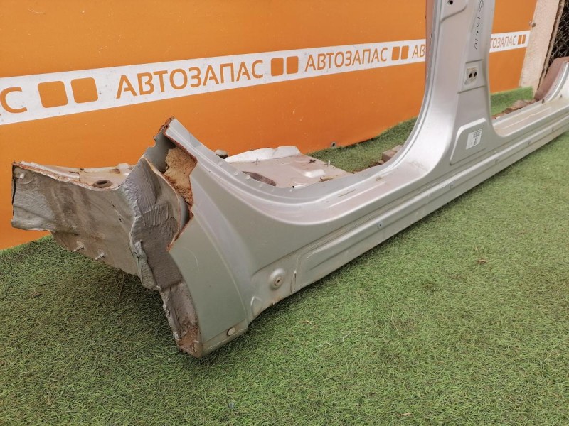 Almera G15 №10 порог правый