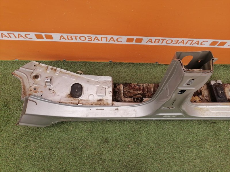 Almera G15 №10 порог правый