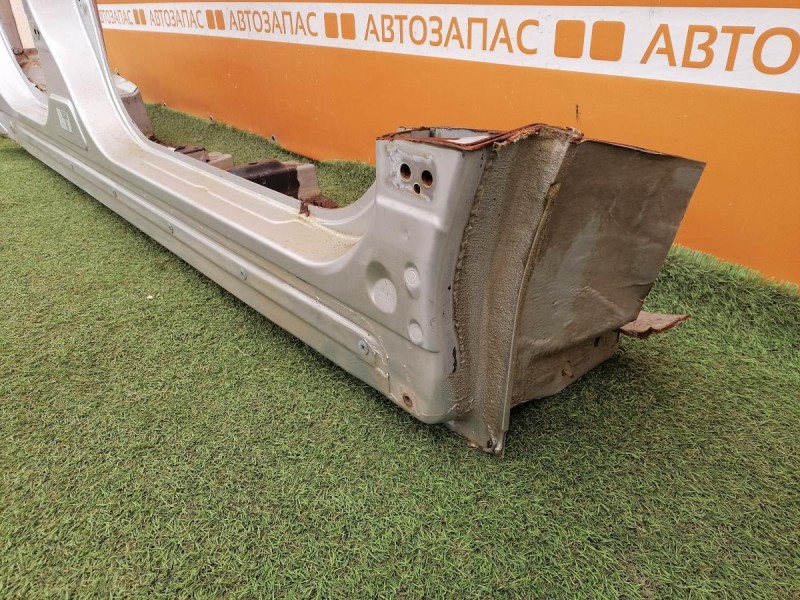Almera G15 №10 порог правый