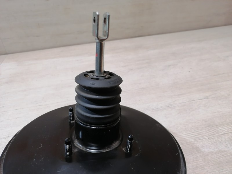 Almera G15 №10 усилитель тормозов вакуумный