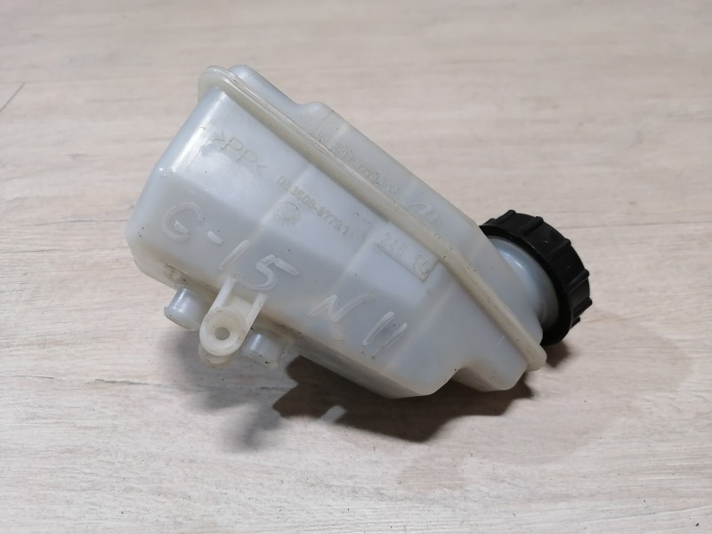 Almera G15 №11 бачок тормозного цилиндра