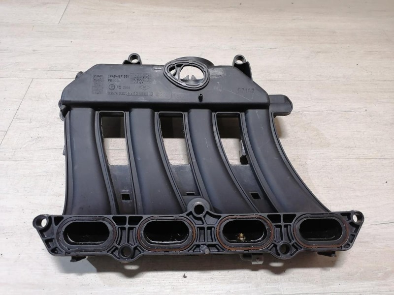 Almera G15 №11 коллектор впускной