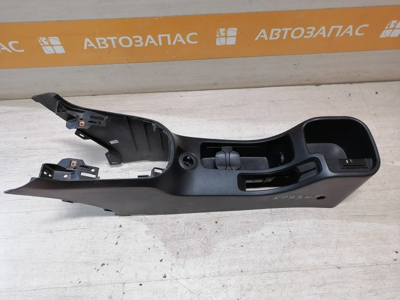 Cruze №5 консоль центральная AUX