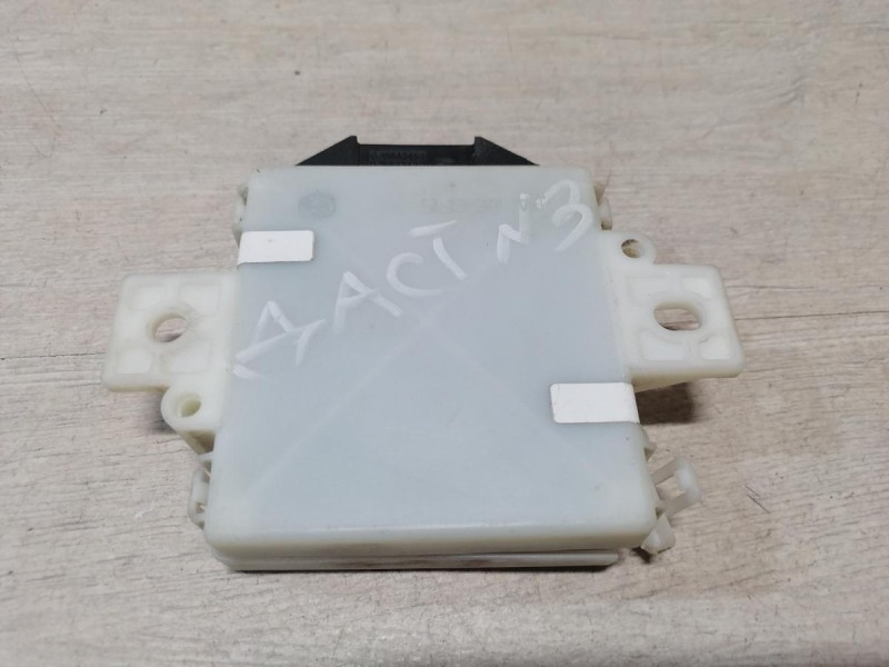 Duster №3 блок управления полным приводом деф