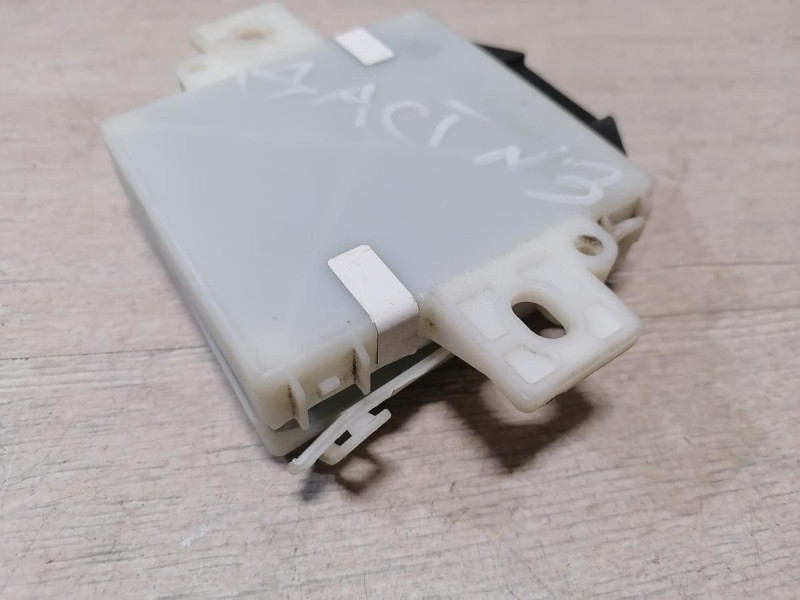 Duster №3 блок управления полным приводом деф