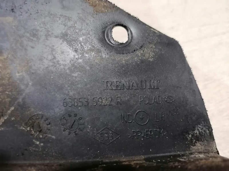 Duster №3 брызговик передний левый