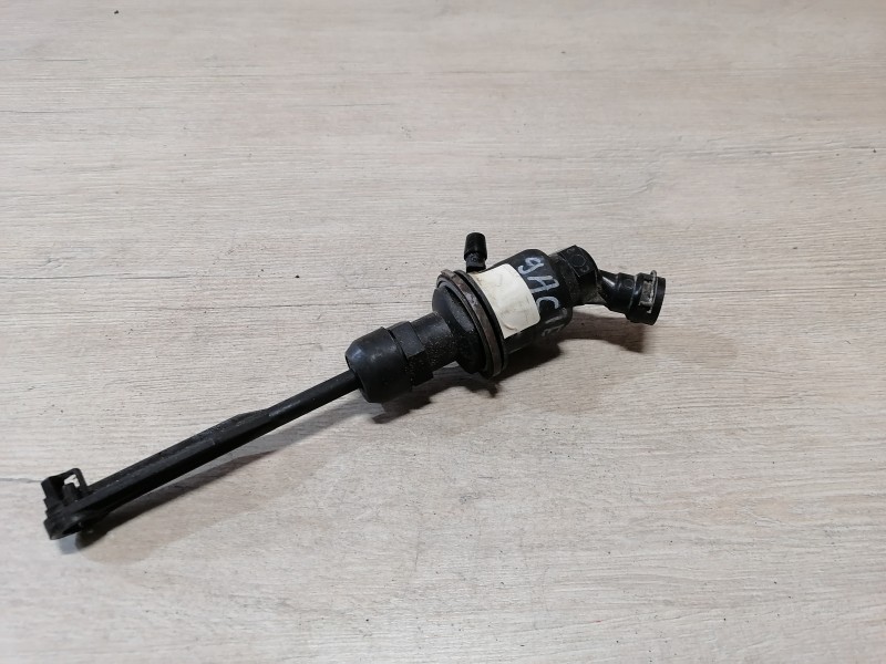 Duster №3 цилиндр сцепления главный