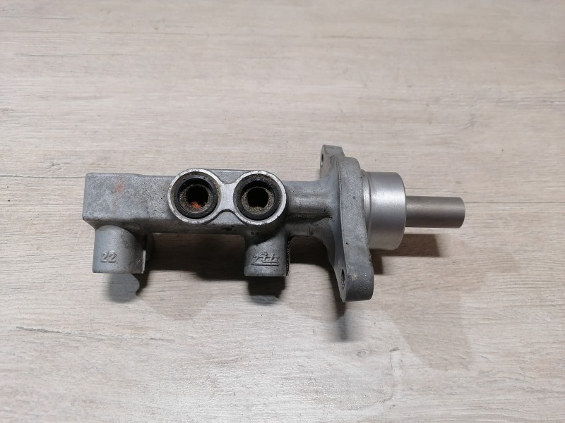 Duster №3 цилиндр тормозной главный