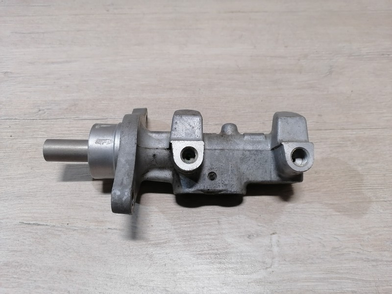 Duster №3 цилиндр тормозной главный