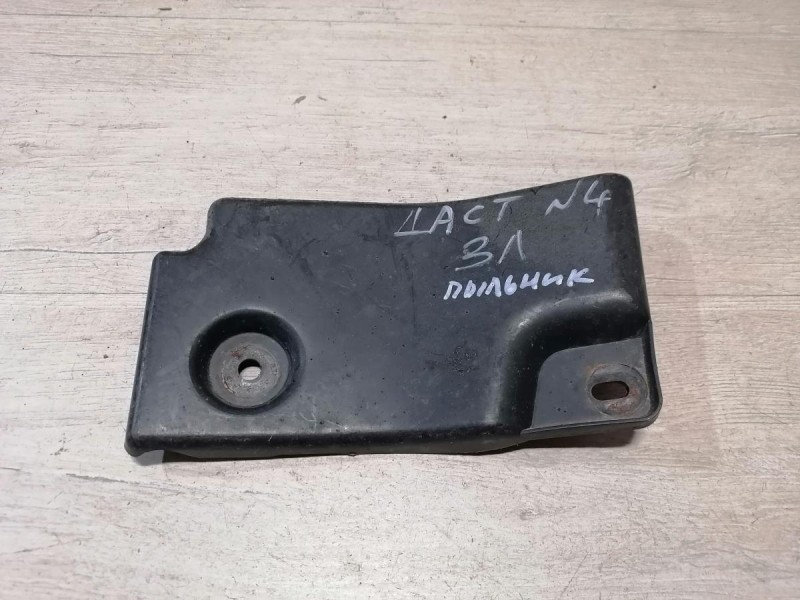 Duster №4 пыльник задний левый