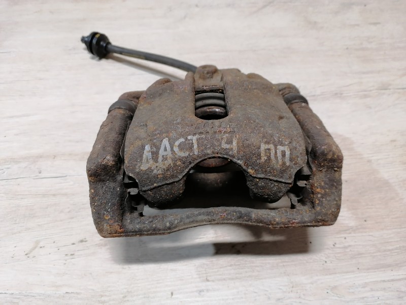 Duster №4 суппорт передний правый 1,6 16 кл