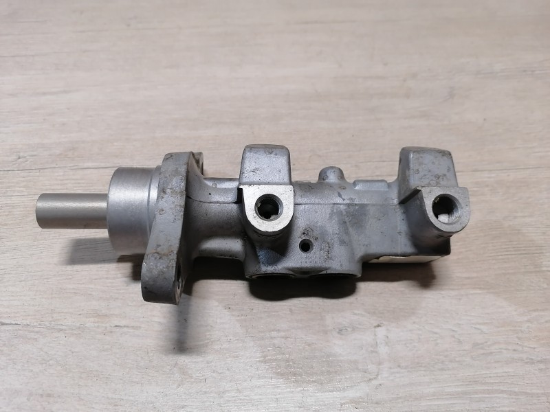 Duster №4 цилиндр тормозной главный
