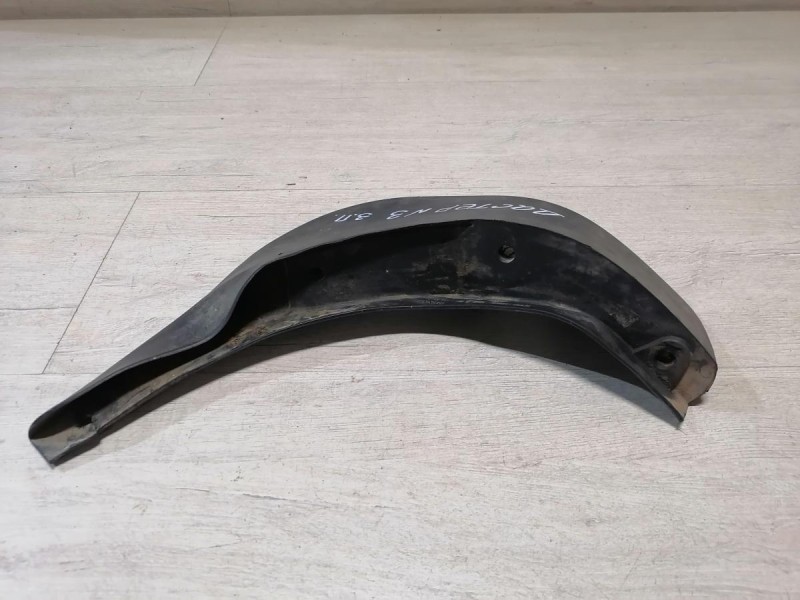 Duster №3 брызговик задний правый деф