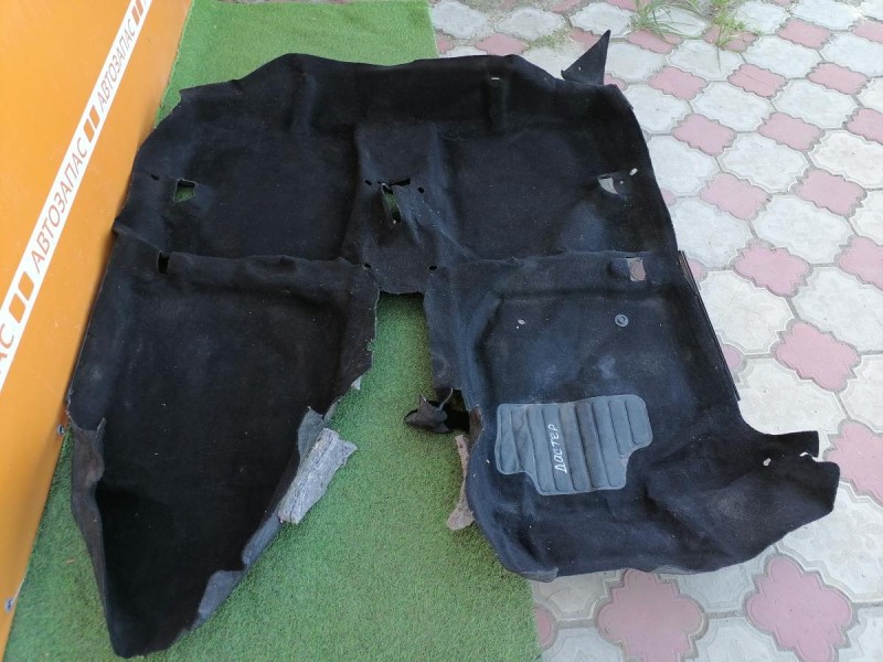 Duster пол салона
