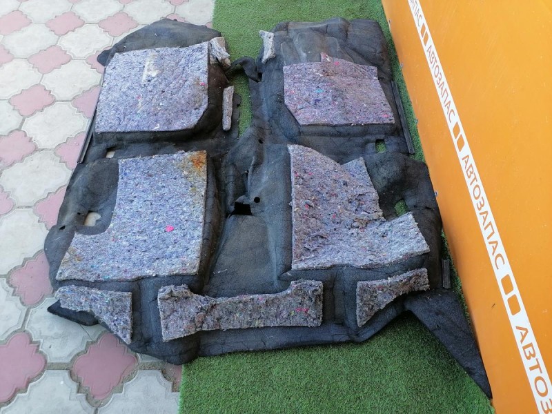 Duster пол салона