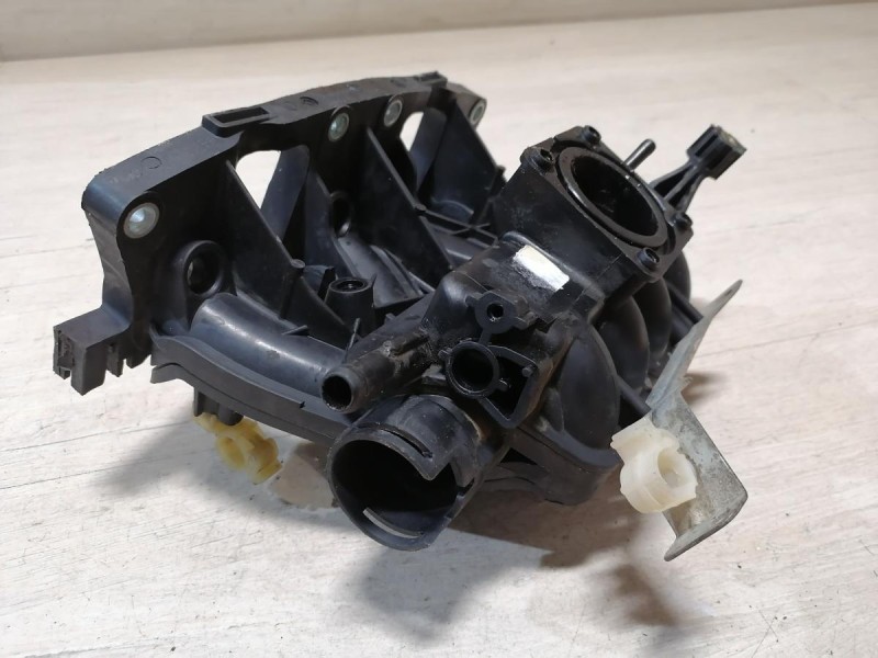 Fiat Panda коллектор впускной