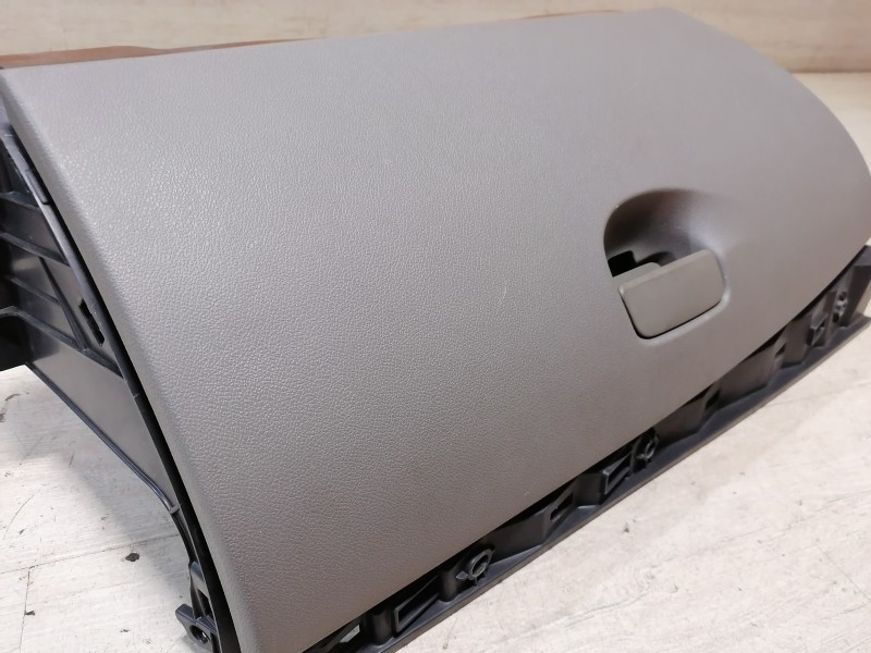 Fluence №2 бардачок