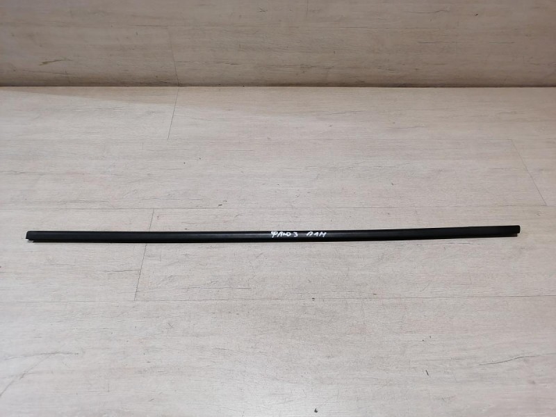 Fluence №3 бархотка передняя левая наружная