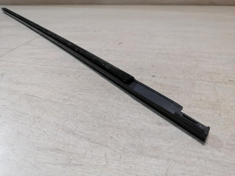 Fluence №3 бархотка передняя левая наружная