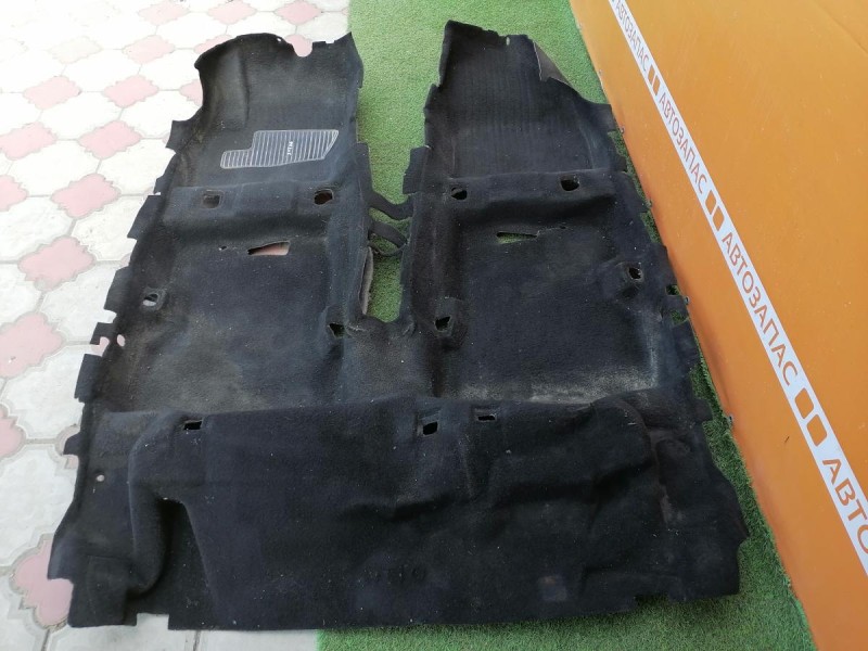 Focus 2 №5 пол салона