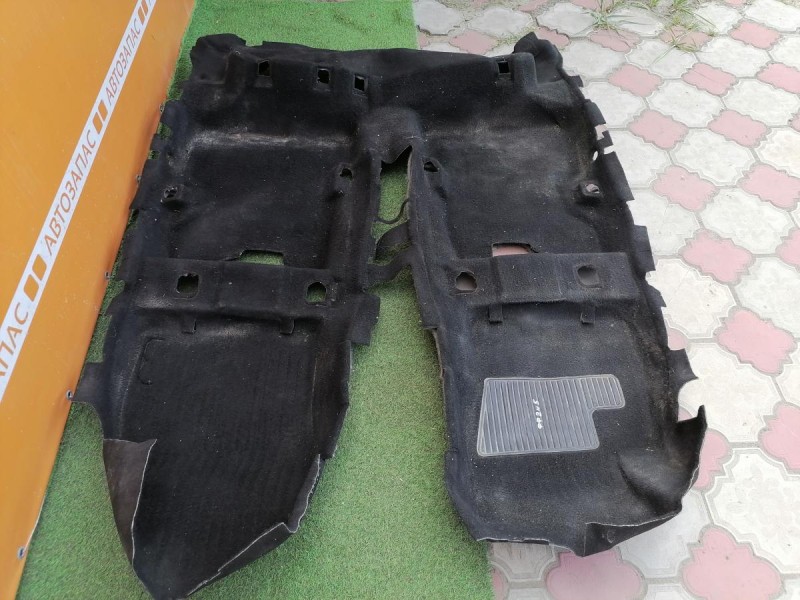 Focus 2 №5 пол салона