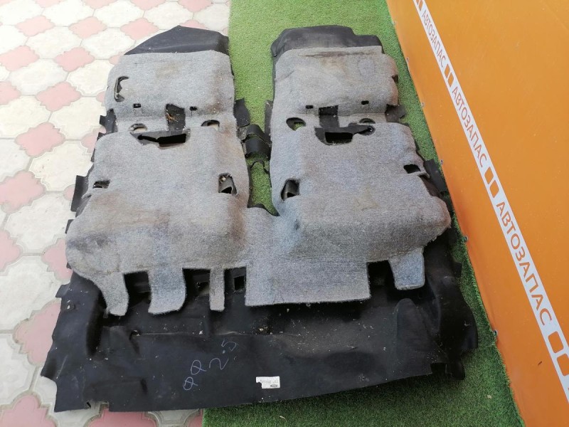 Focus 2 №5 пол салона