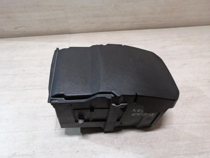 Focus 2 корпус аккумулятора АКБ в сборе