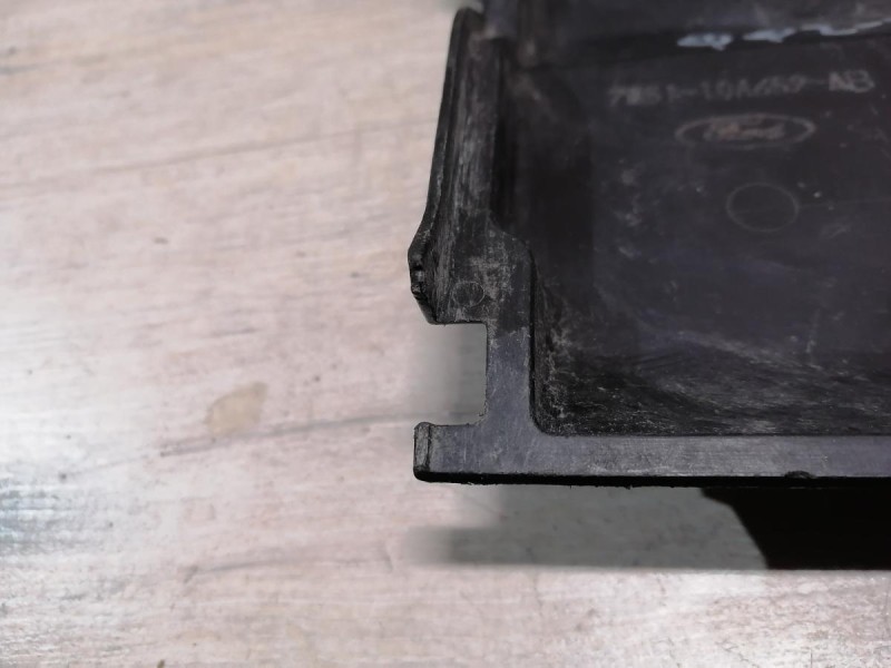 Focus 2 корпус аккумулятора АКБ в сборе