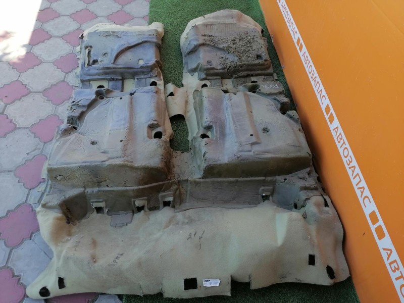 Focus 3 №2 пол салона