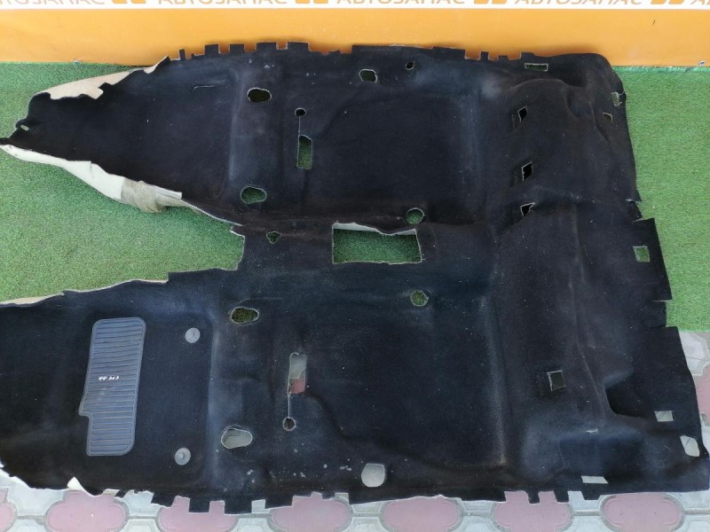 Focus 3 №3 пол салона