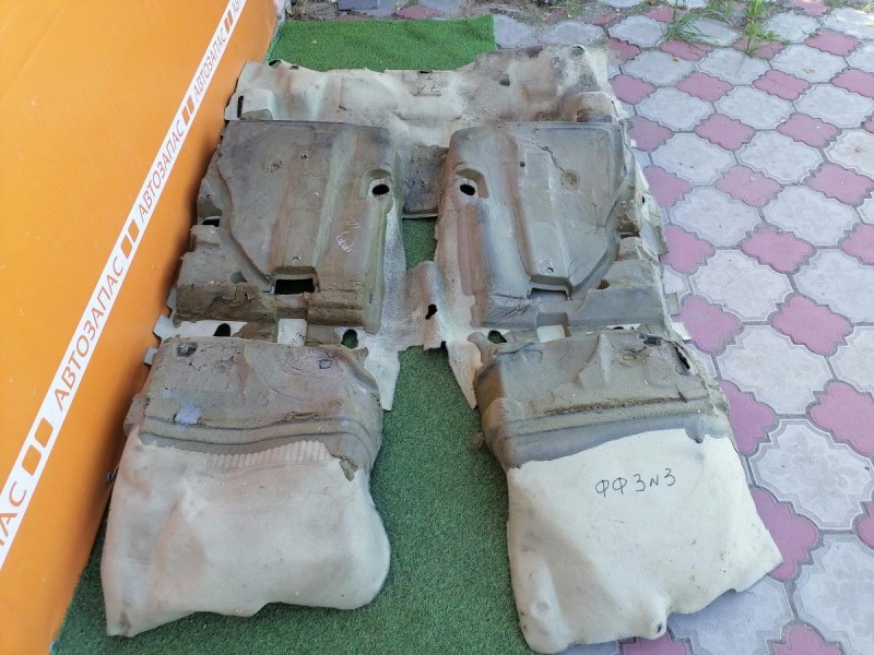 Focus 3 №3 пол салона