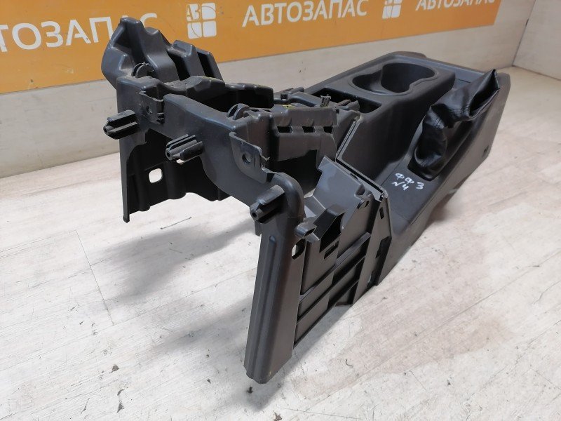 Focus 3 №4 консоль центральная USB проводка