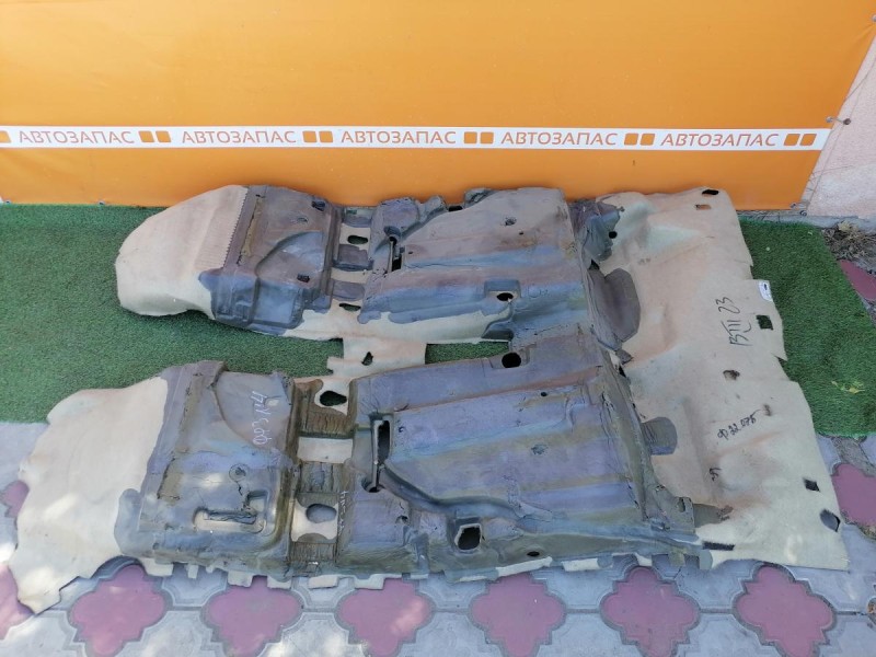 Focus 3 №4 пол салона