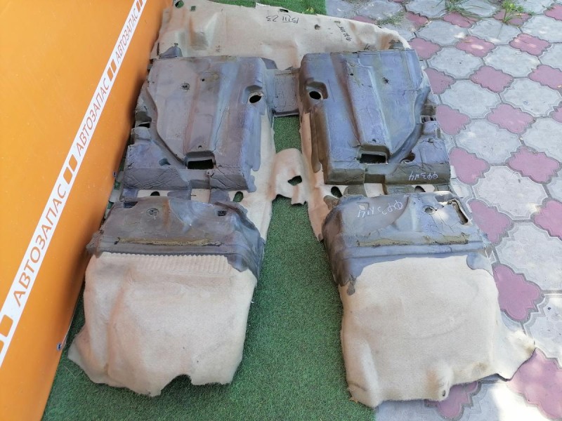 Focus 3 №4 пол салона