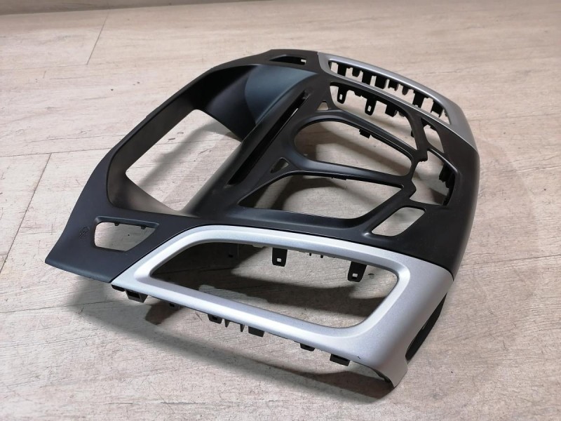 Focus 3 П рамка под магнитолу