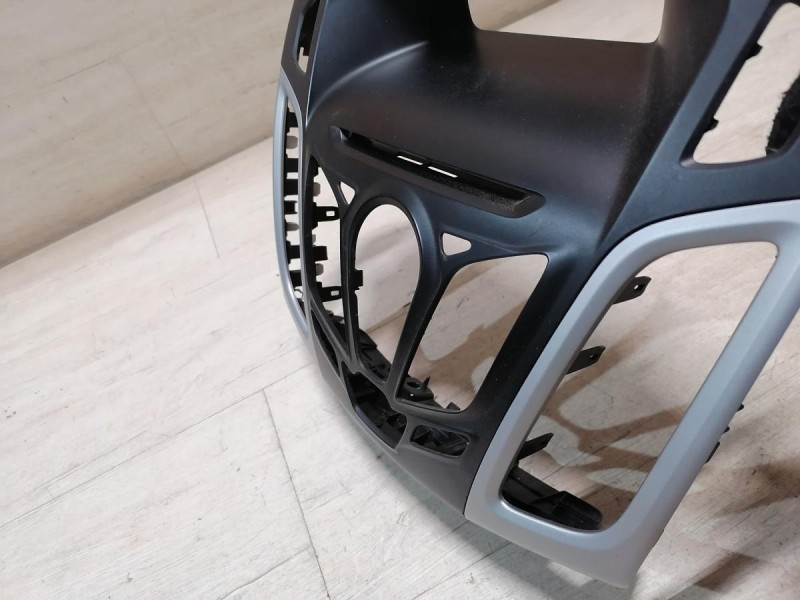 Focus 3 П рамка под магнитолу