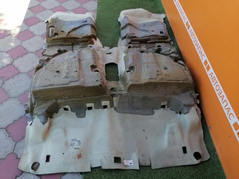 Focus 3 пол салона